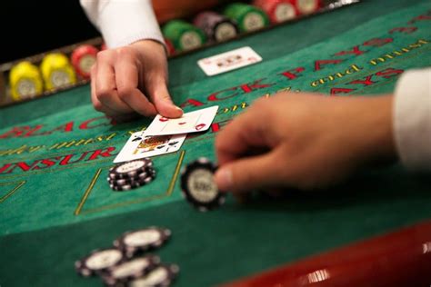 online blackjack vs casino/